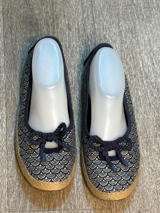 UGG Shoes - UGG NAVY BLUE ESPADRILLE FLATS SIZE 8